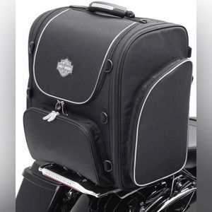 USED ONCE Harley-Davidson Bar & Shield Zippered Touring Luggage Bag